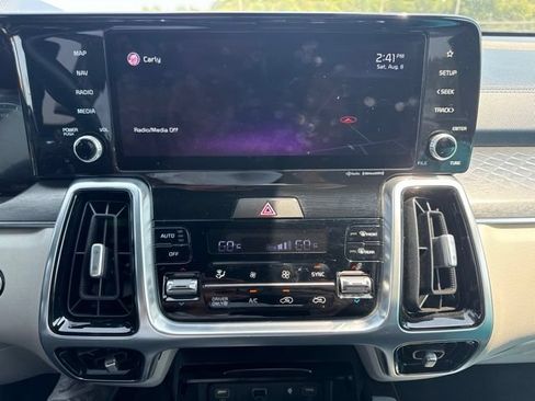 Certified 2022 Kia Sorento SX Prestige AWD/4WD image 9