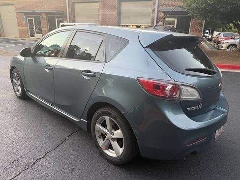Used 2011 MAZDA MAZDA3 s Sport FWD image 3