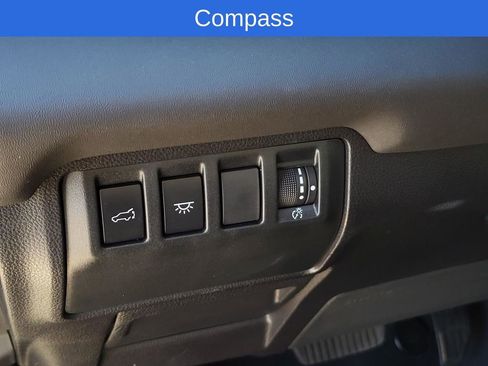 Certified 2025 Subaru Ascent Bronze Edition w/ Popular Package #2 image 28