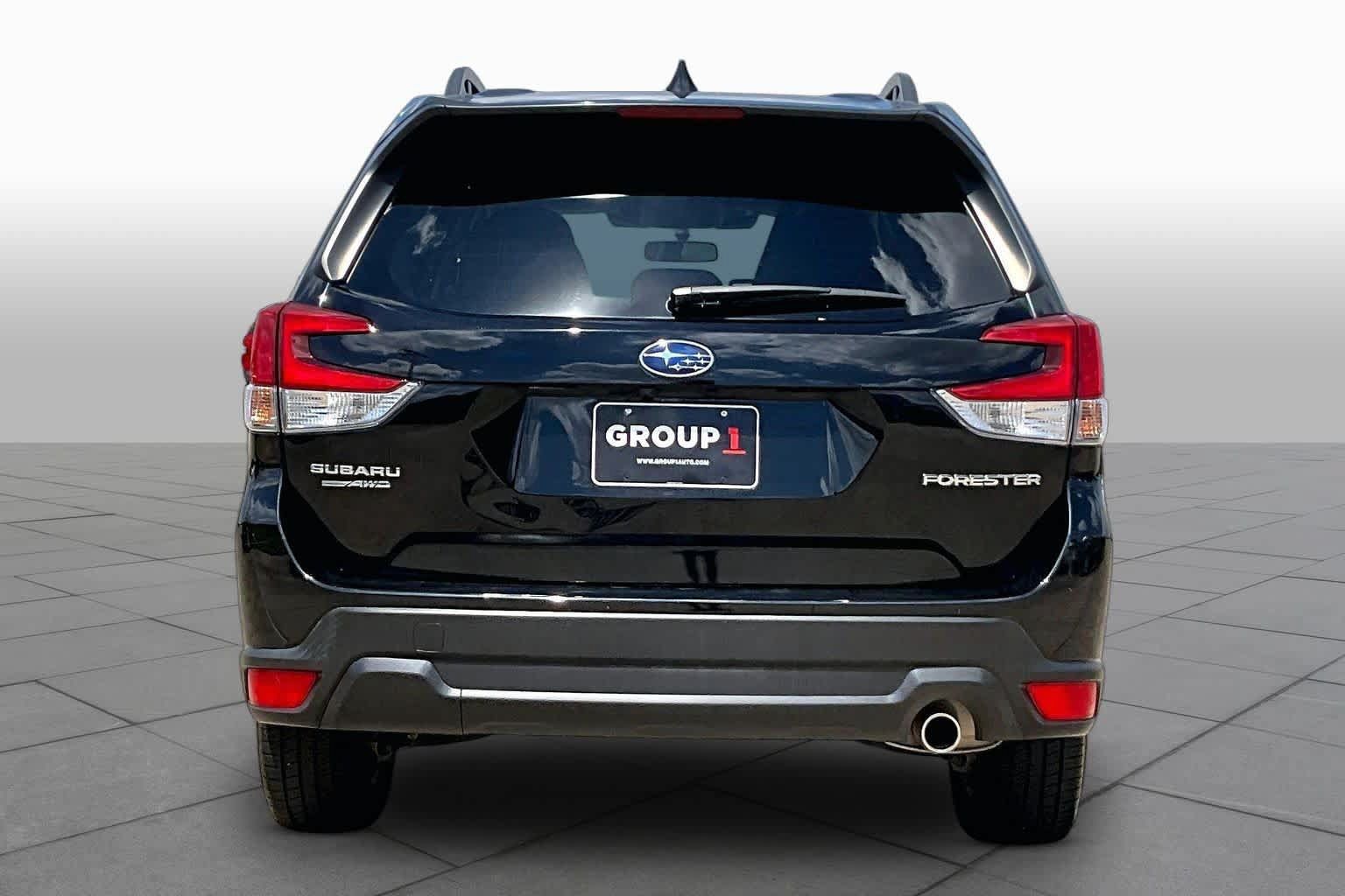 Used 2023 Subaru Forester Limited AWD/4WD image 5