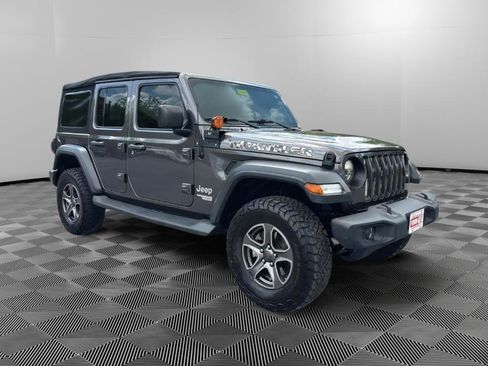 Used 2018 Jeep Wrangler Unlimited Sport S AWD/4WD image 2