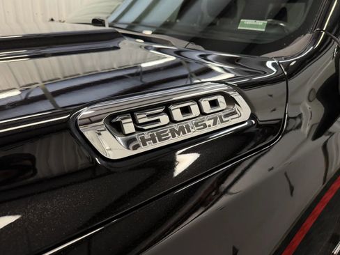 Used 2019 RAM 1500 Limited AWD/4WD image 12