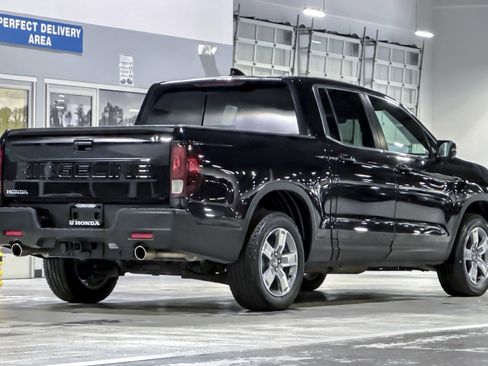 Used 2025 Honda Ridgeline RTL image 8