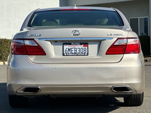 Used 2010 Lexus LS 460 L image 8
