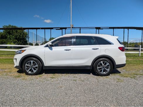 Used 2019 Kia Sorento EX FWD image 9