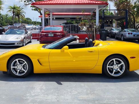 Used 2004 Chevrolet Corvette Convertible w/ Preferred Equipment Group image 5