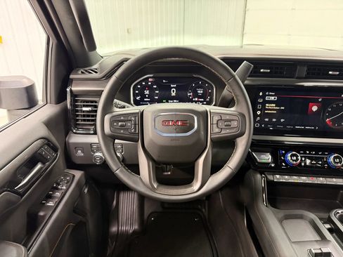 Used 2026 GMC Sierra 2500 AT4 AWD/4WD image 18