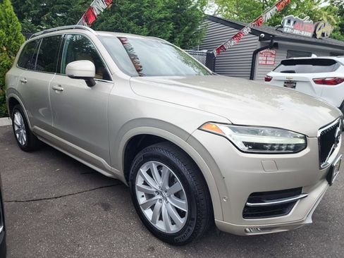 Used 2017 Volvo XC90 T6 Momentum w/ Vision Package AWD/4WD image 11
