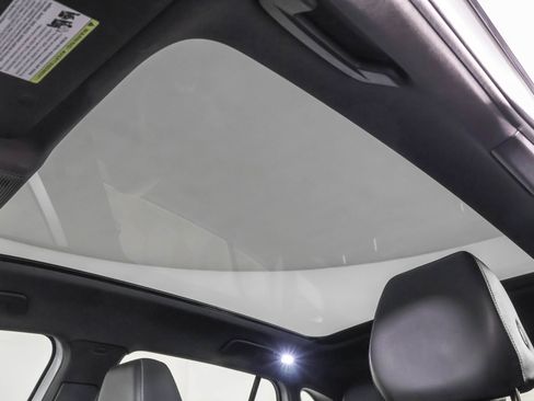 Used 2023 Volkswagen ID.4 Pro S Plus image 10