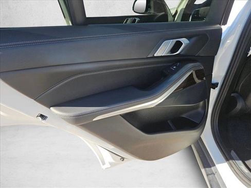 Used 2020 BMW X5 sDrive40i w/ Luxury Seating Package image 12