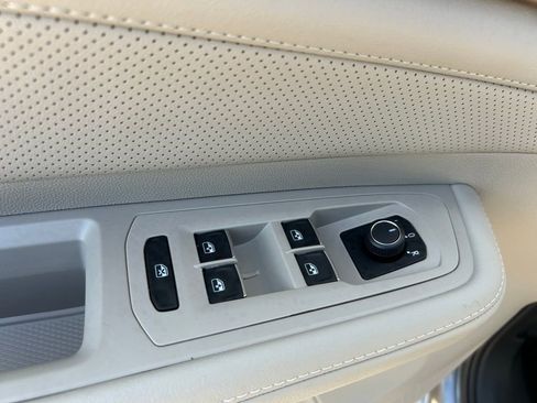 New 2026 Volkswagen Atlas SE FWD image 51