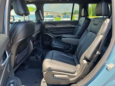 Certified 2026 Jeep Grand Cherokee L Limited w/ Limited Altitude Package AWD/4WD image 19