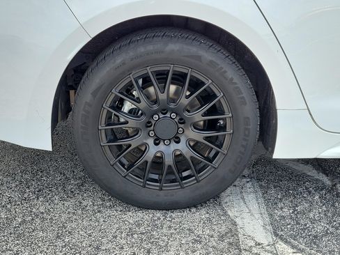 Used 2021 Toyota Corolla LE FWD image 8