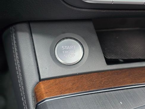 Used 2019 Audi Q5 Prestige w/ Prestige Package image 38