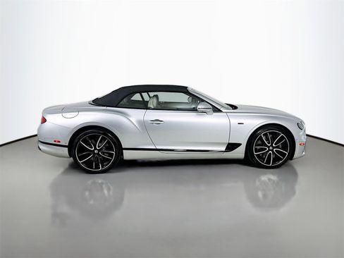 Used 2024 Bentley Continental GT V8 image 9