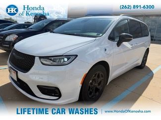 Used 2024 Chrysler Pacifica Limited FWD video 1