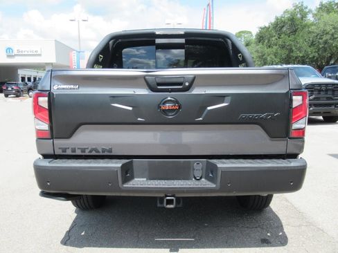 Used 2022 Nissan Titan PRO-4X w/ Pro-4x Convenience Package AWD/4WD image 6