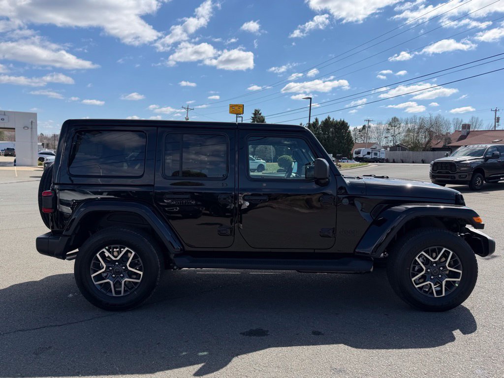 New 2026 Jeep Wrangler Unlimited Sahara AWD/4WD image 2