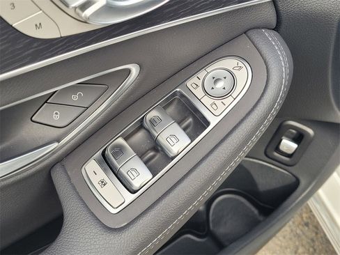 Used 2021 Mercedes-Benz C 300 Sedan image 18
