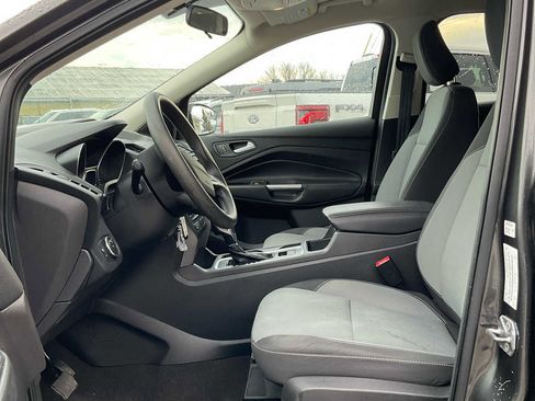 Used 2018 Ford Escape SE image 22