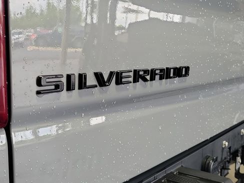 Used 2024 Chevrolet Silverado 1500 RST w/ Z71 Off-Road Package image 7