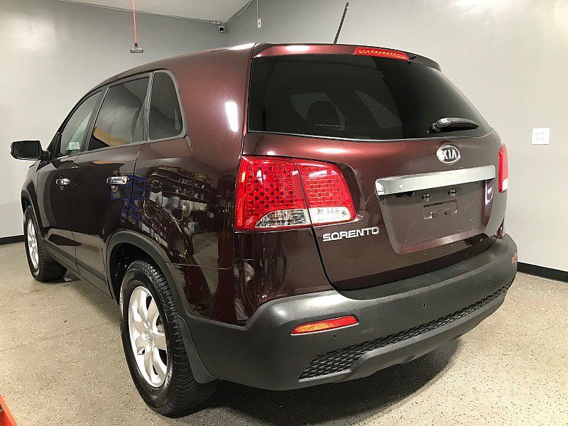 Used 2013 Kia Sorento LX w/ Value Pkg FWD image 5