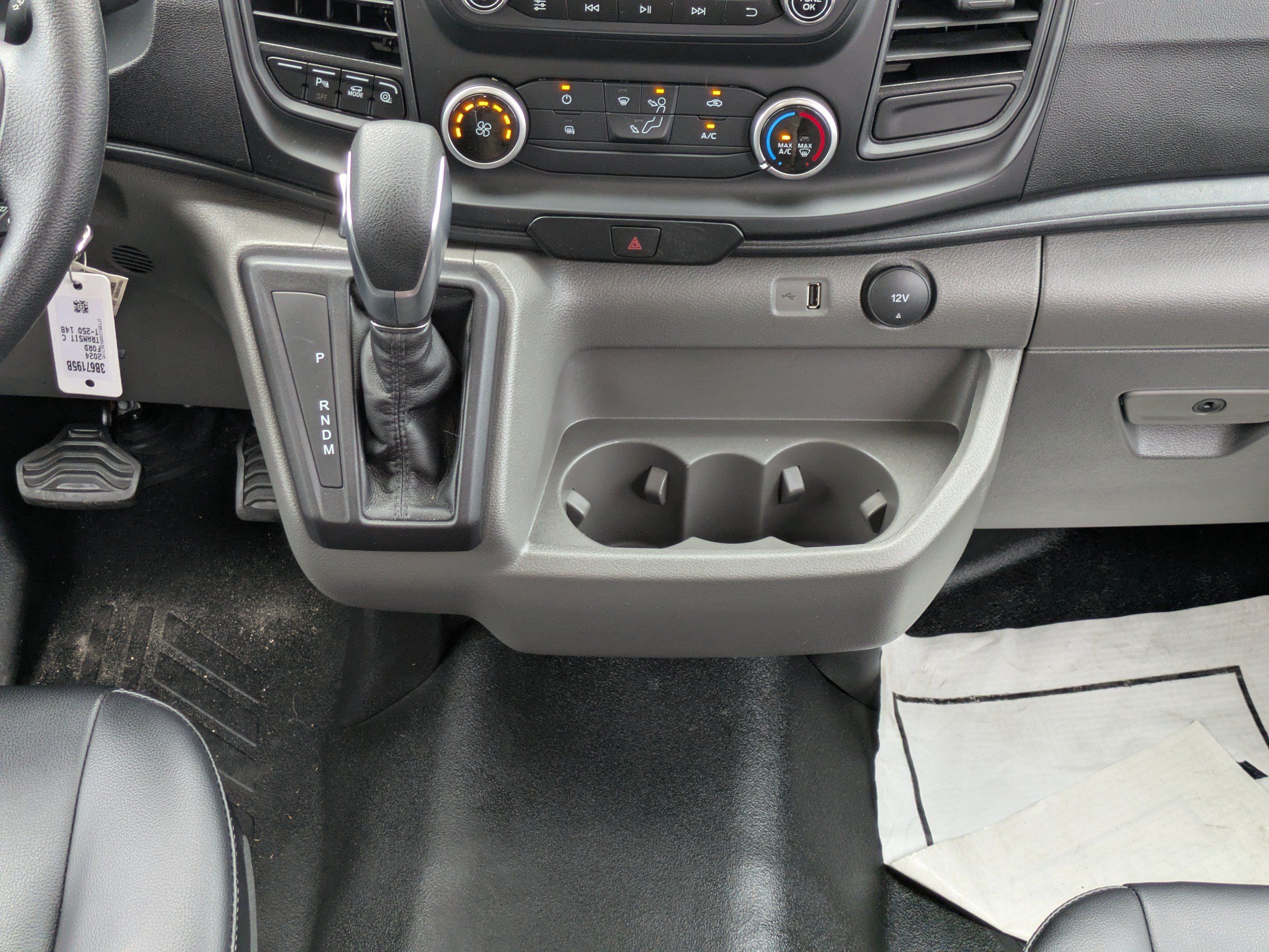 Used 2024 Ford Transit 250 148 Medium Roof RWD image 18