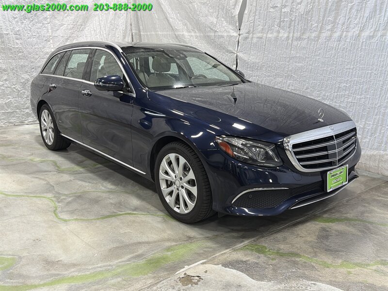 Used 2017 Mercedes-Benz E 400 4MATIC Wagon image 2
