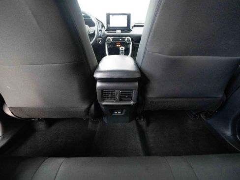 Used 2023 Toyota RAV4 SE image 23