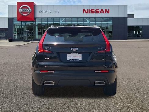 Used 2023 Cadillac XT4 Luxury w/ Cold Weather Package AWD/4WD image 6