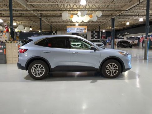 Used 2022 Ford Escape SE w/ Convenience Package image 6