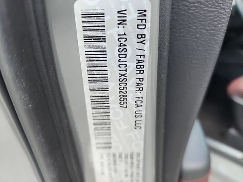 Used 2025 Dodge Durango R/T w/ Blacktop Package image 18