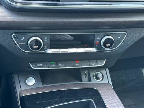 Certified 2023 Audi Q5 e Premium w/ Convenience Package AWD/4WD image 52
