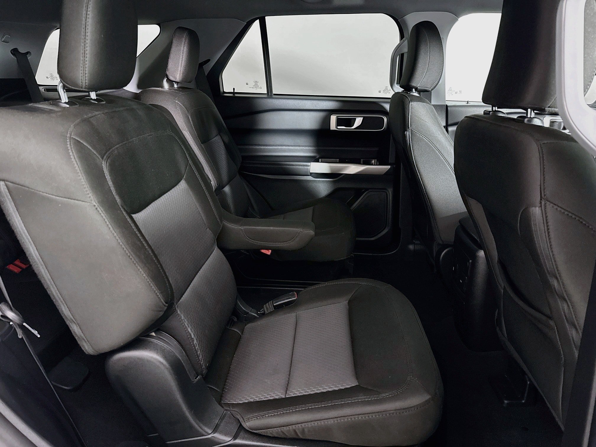 Used 2023 Ford Explorer XLT AWD/4WD image 38
