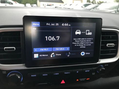 Used 2020 Hyundai Venue SEL w/ Convenience Package image 19