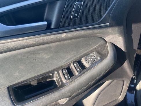 Used 2020 Ford Edge SEL image 14