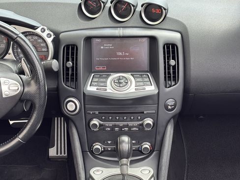 Used 2013 Nissan 370Z Touring w/ Sport Pkg RWD image 23