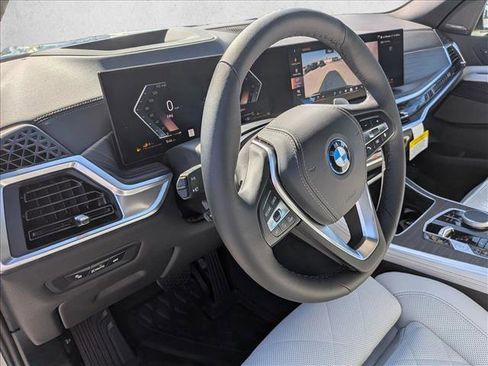 New 2026 BMW X5 xDrive50e AWD/4WD image 3
