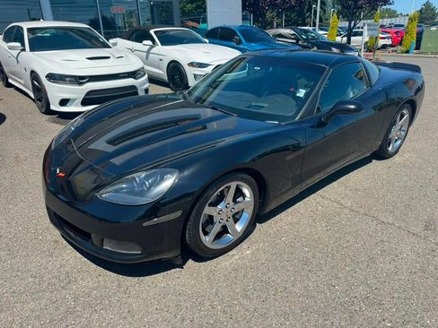 Used 2007 Chevrolet Corvette Coupe w/ Preferred Equipment Group RWD image 1
