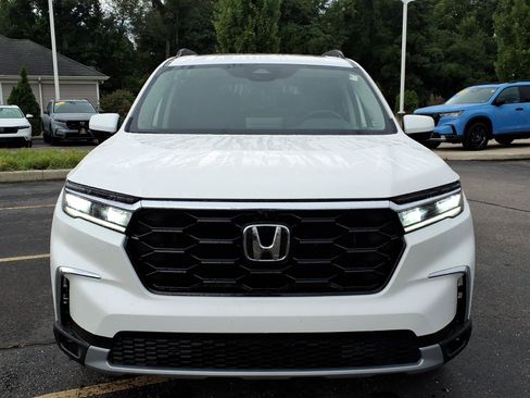Certified 2025 Honda Pilot Elite image 2
