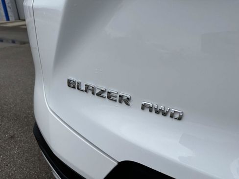 Used 2025 Chevrolet Blazer LT AWD/4WD image 5