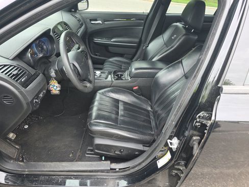 Used 2023 Chrysler 300 S RWD image 2