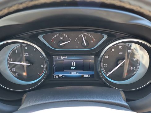 Used 2017 Buick Envision Essence FWD image 9