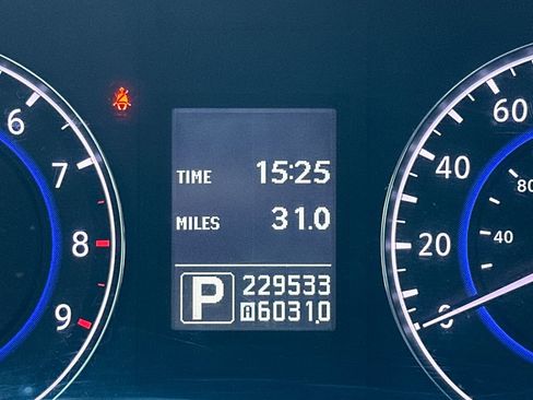 Used 2012 INFINITI G25 Journey image 4