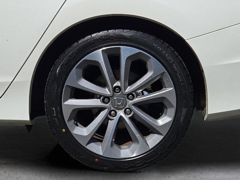 Used 2015 Honda Accord Sport image 25