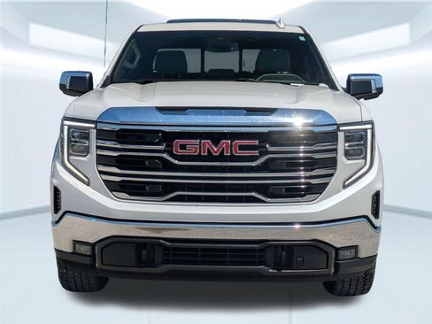 Used 2023 GMC Sierra 1500 SLT w/ SLT Premium Package AWD/4WD image 10