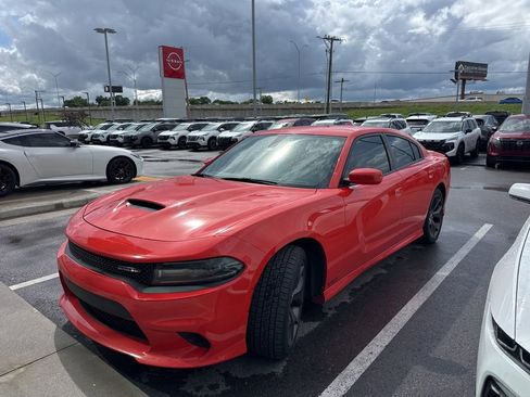 Used 2018 Dodge Charger SXT Plus w/ Quick Order Package 29J RWD image 1