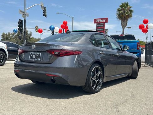 Used 2022 Alfa Romeo Giulia Ti RWD image 13