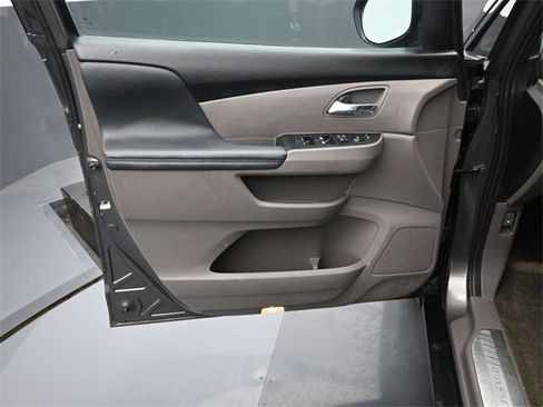 Used 2014 Honda Odyssey EX image 22