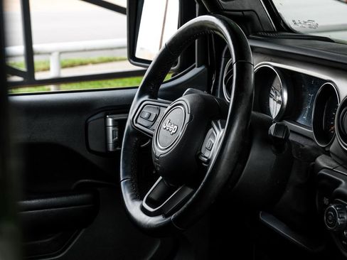 Used 2021 Jeep Wrangler Unlimited Sport image 25